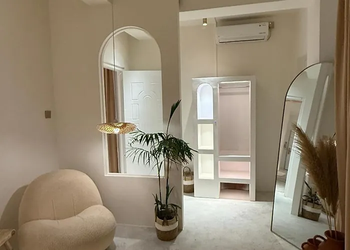 Couette-café Luxury 2bhk Escape With Hot Tub Katmandou