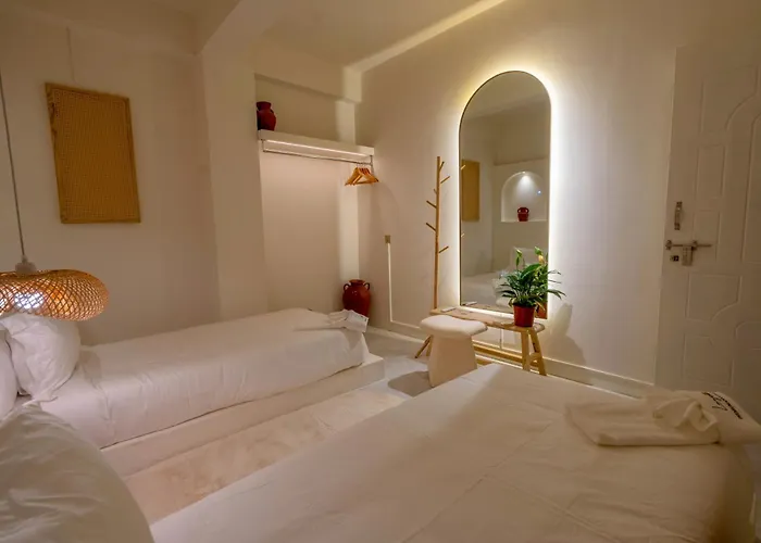 Luxury 2bhk Escape With Hot Tub Katmandou
