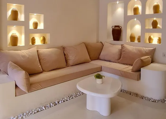 Luxury 2bhk Escape With Hot Tub *