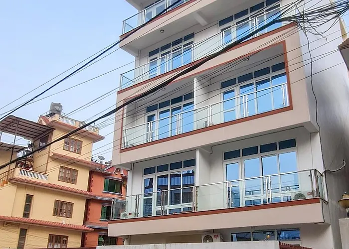 Couette-café Luxury 2bhk Escape With Hot Tub